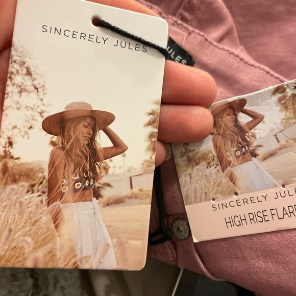 Jeans - Picture 2 of 3